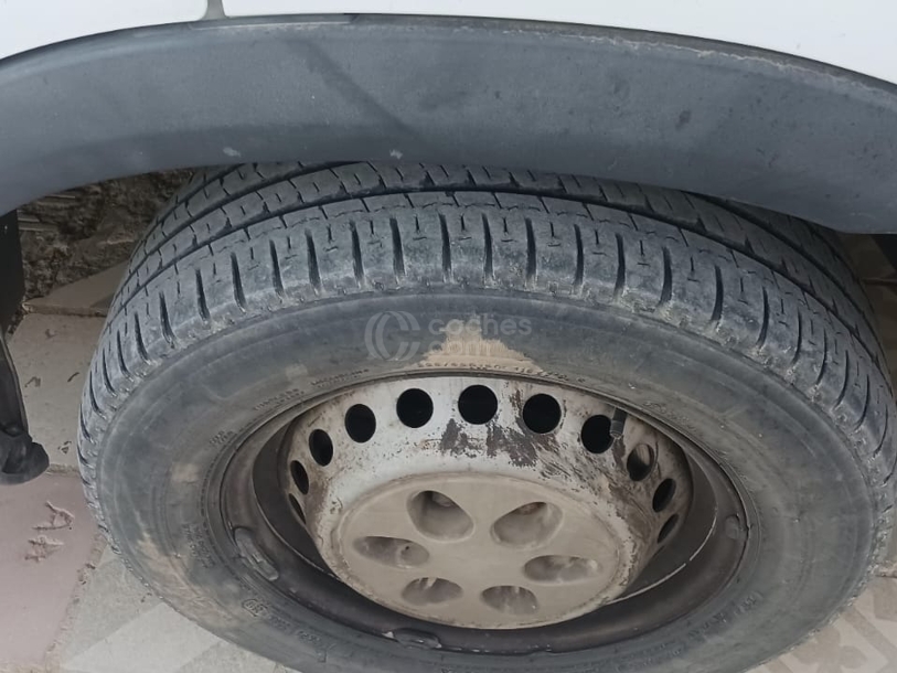 Foto del IVECO Daily Chasis Cabina 35S13 3000 126