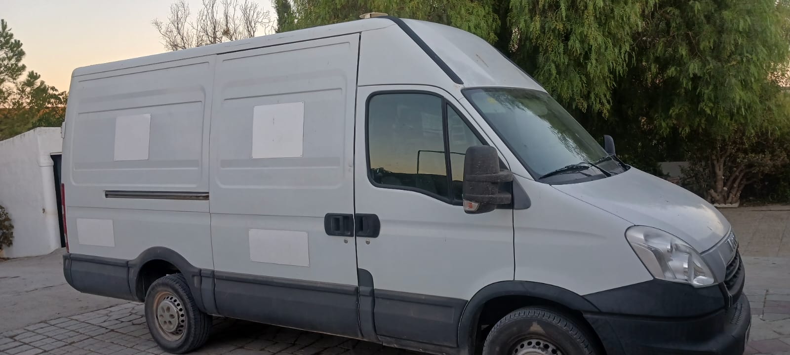 Foto del IVECO Daily Chasis Cabina 35S13 3000 126