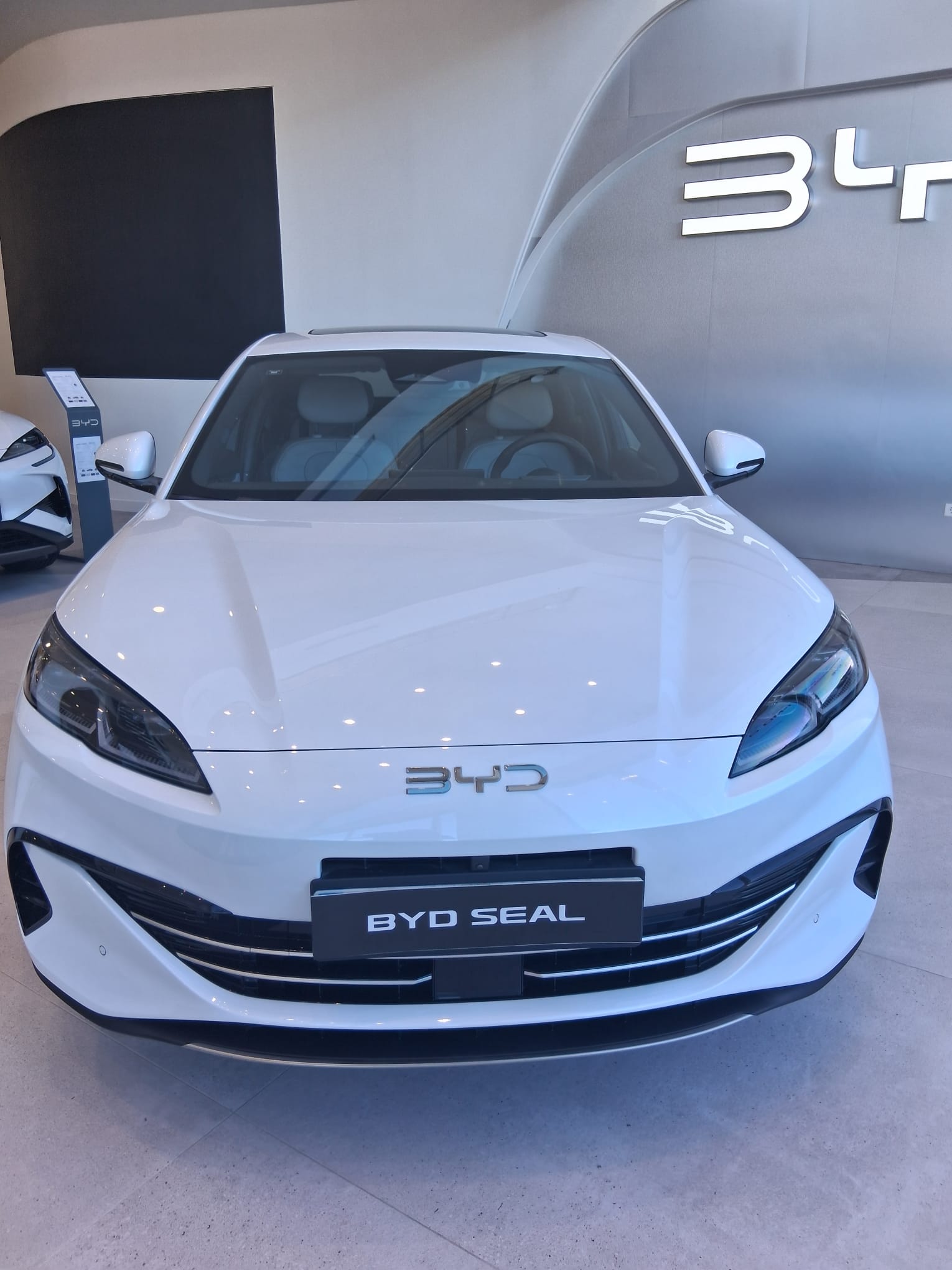 BYD Seal U (Sedan 1.5 DM-I COMFORT LITE 212 4P) en Barcelona