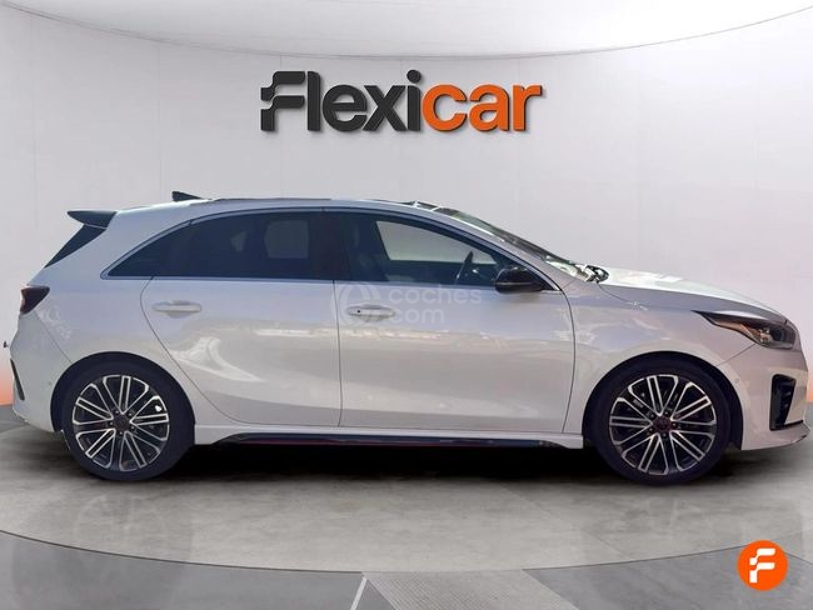 Foto del KIA Ceed 1.6 T-GDI Eco-Dynamics GT