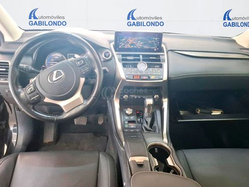 Foto del LEXUS NX 300h Business 2WD