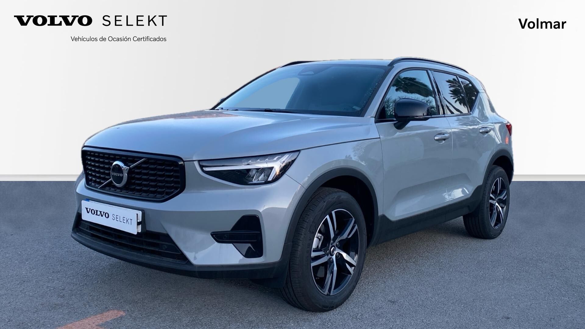 VOLVO XC40 (2.0 B3 PLUS DARK AUTO 163 5P) en Barcelona