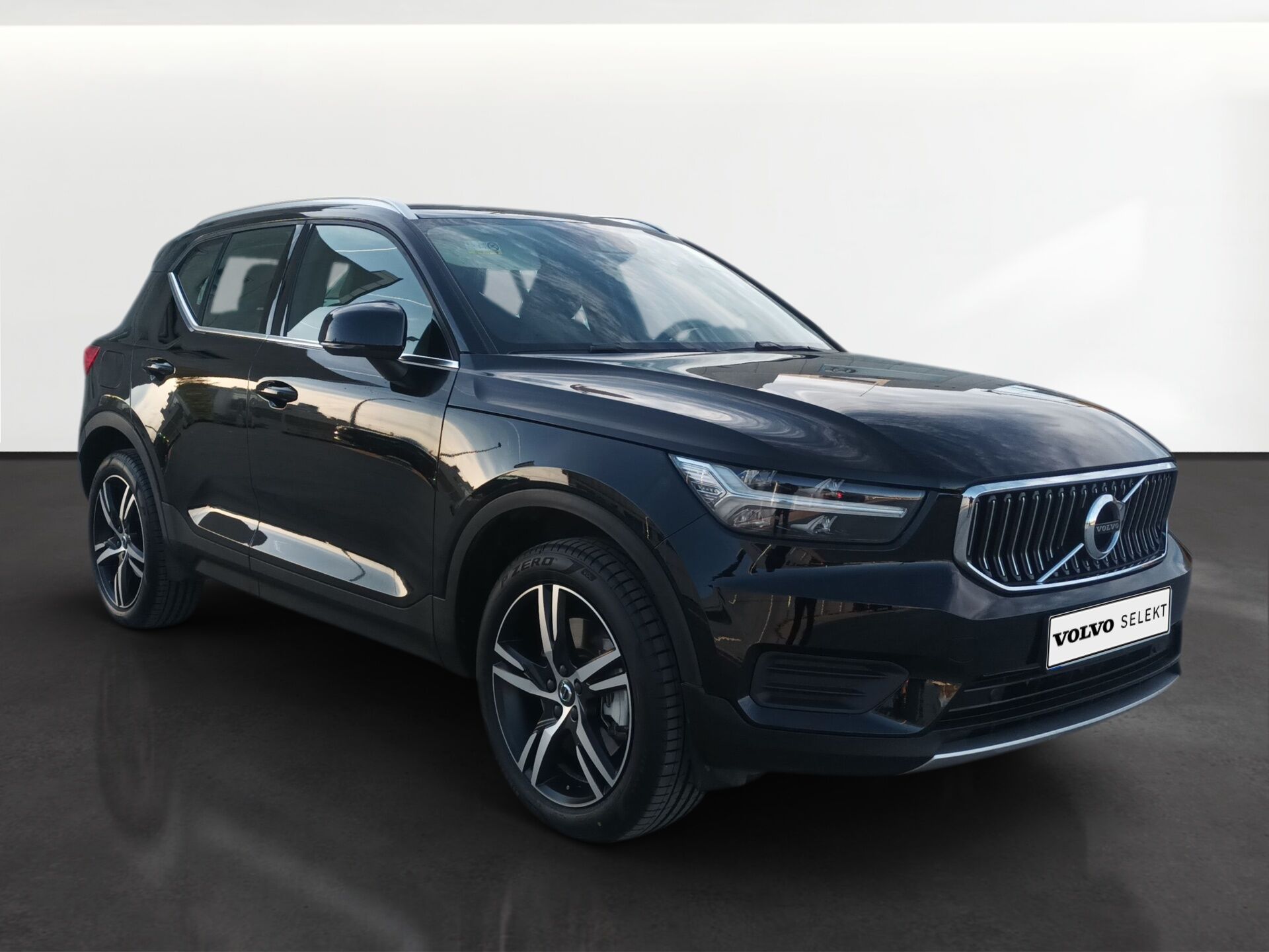 VOLVO XC40 (1.5 T4 RECHARGE INSCRIPTION DCT 211 5P) en Barcelona