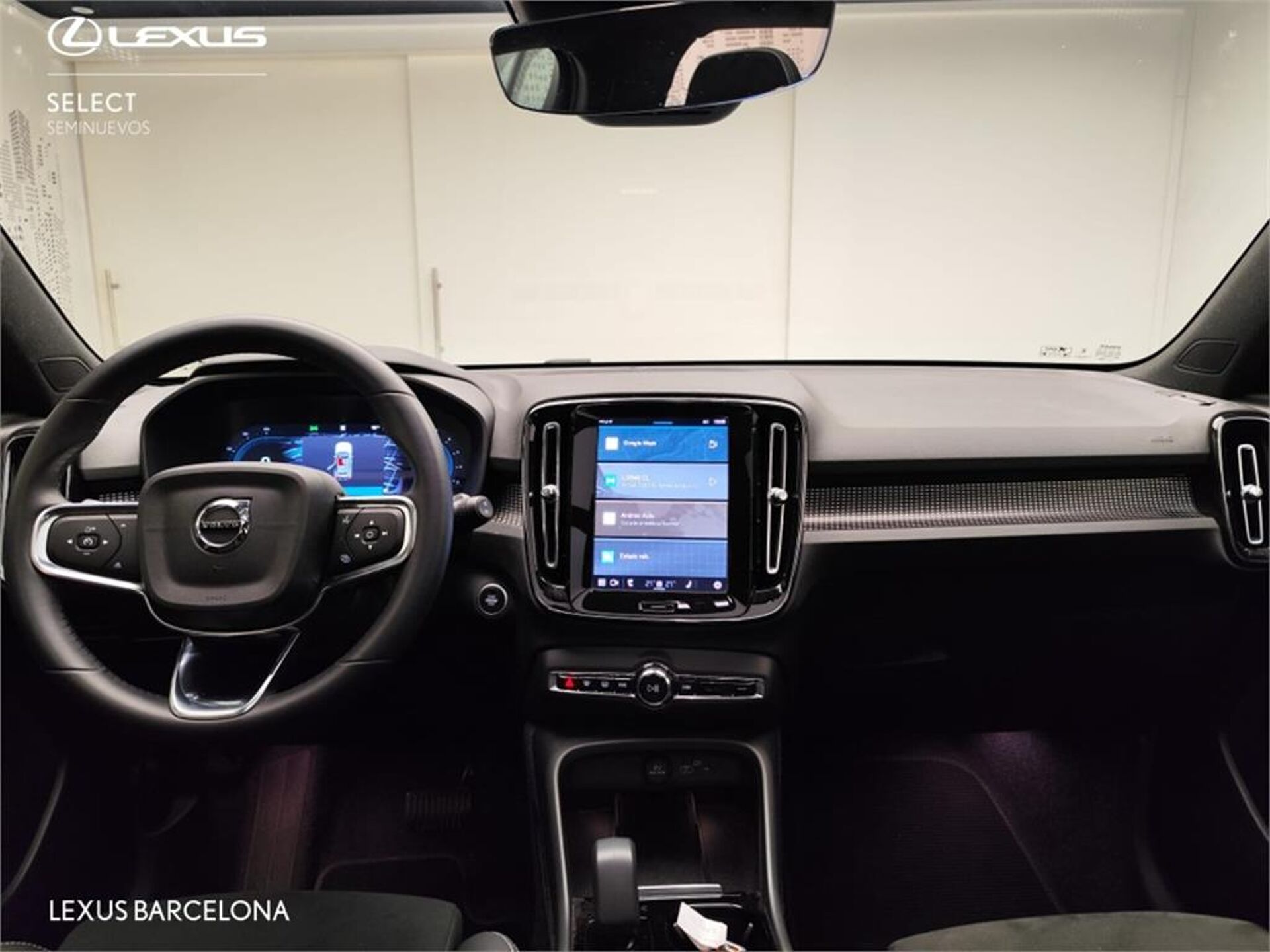 Imagen 3 de VOLVO XC40