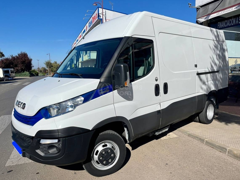Foto del IVECO Daily Furgón 35C14 V 3520 H1 9.0 136