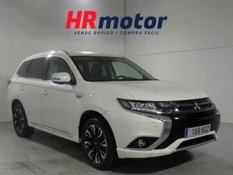 Imagen de MITSUBISHI Outlander PHEV Kaiteki 4WD