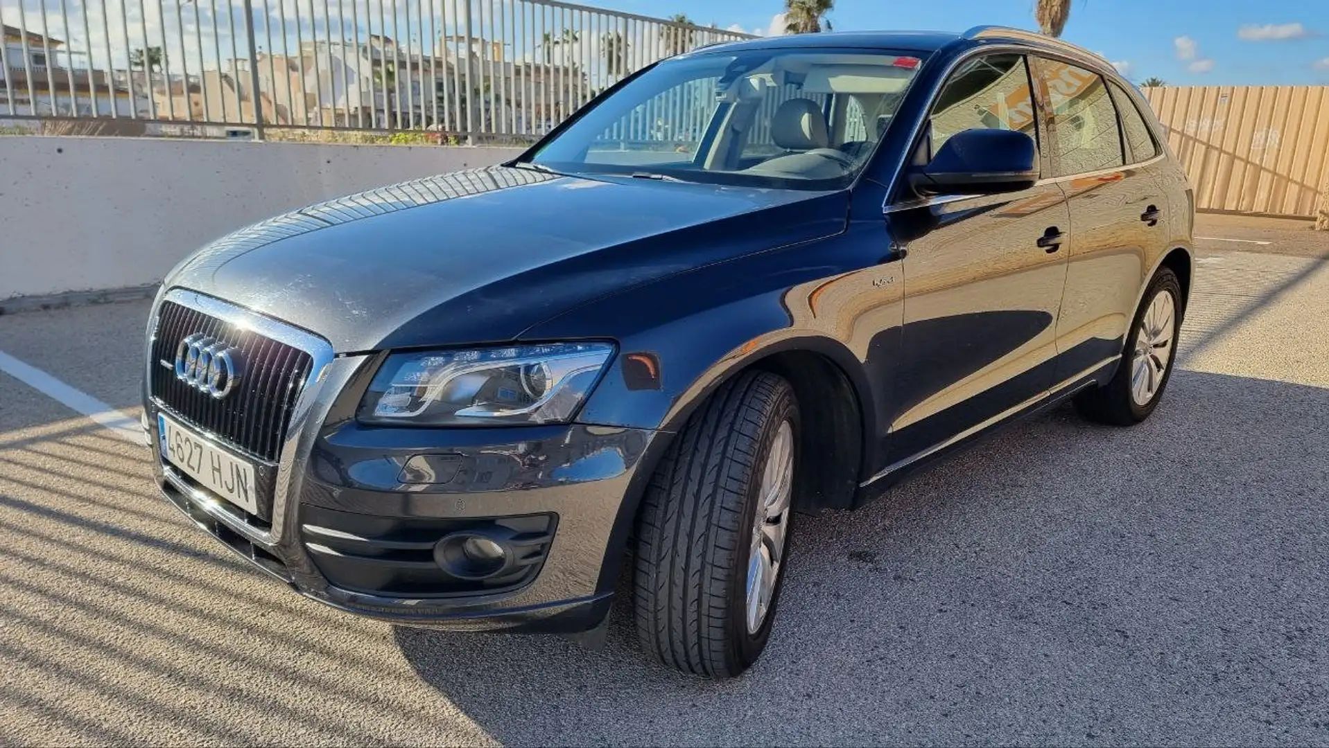 Foto del AUDI Q5 Hybrid 2.0 TFSI quattro Tiptronic