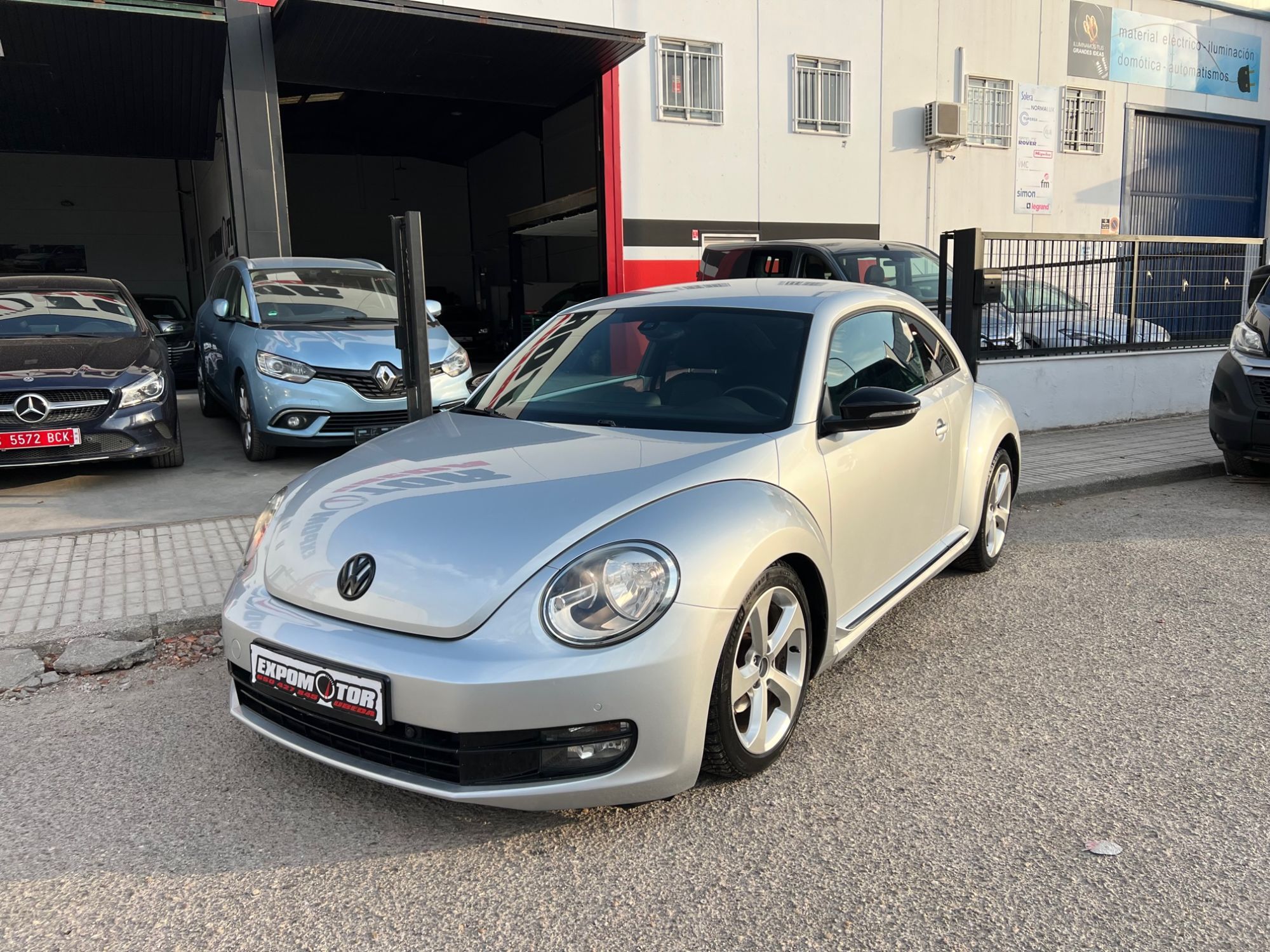 VOLKSWAGEN Beetle (1.2 TSI Design 105) en Jaén