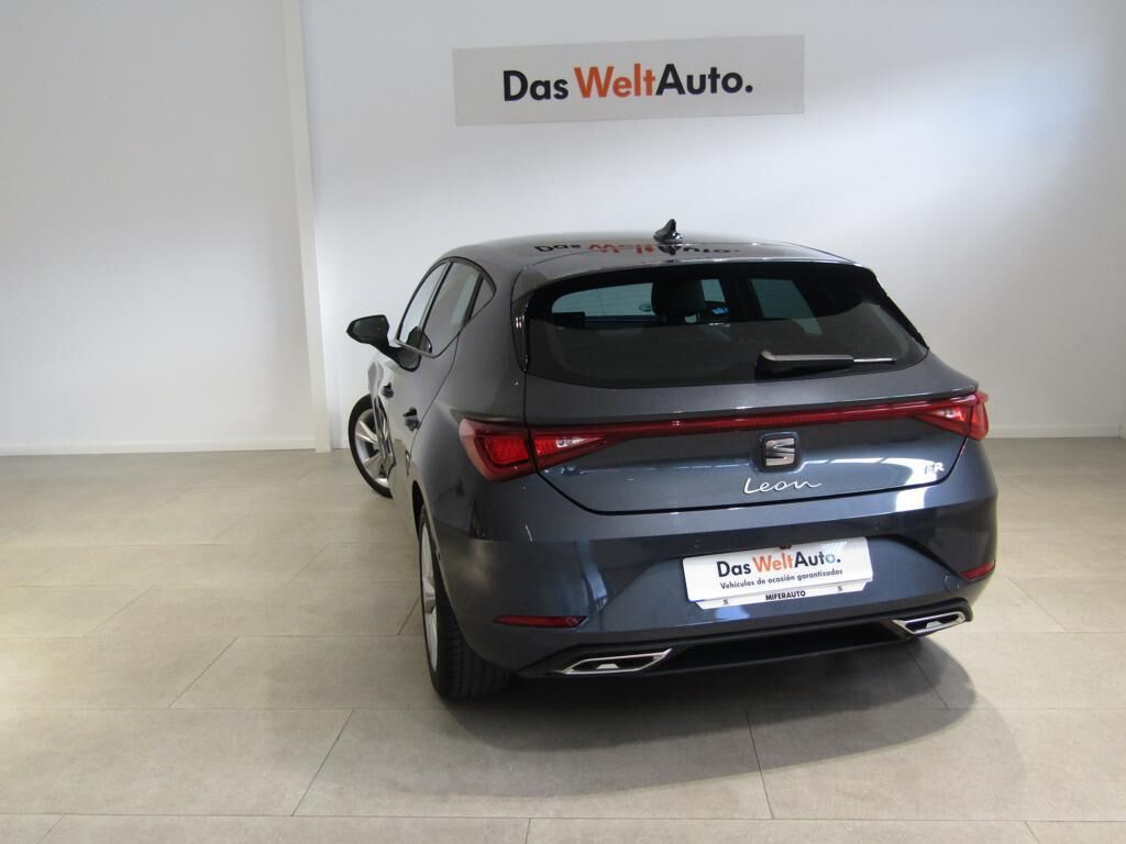 Foto del SEAT León 1.5 TSI S&S FR 25º Aniversario 115