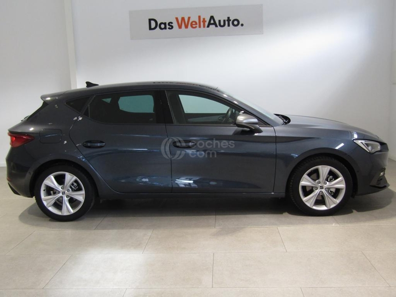 Foto del SEAT León 1.5 TSI S&S FR 25º Aniversario 115