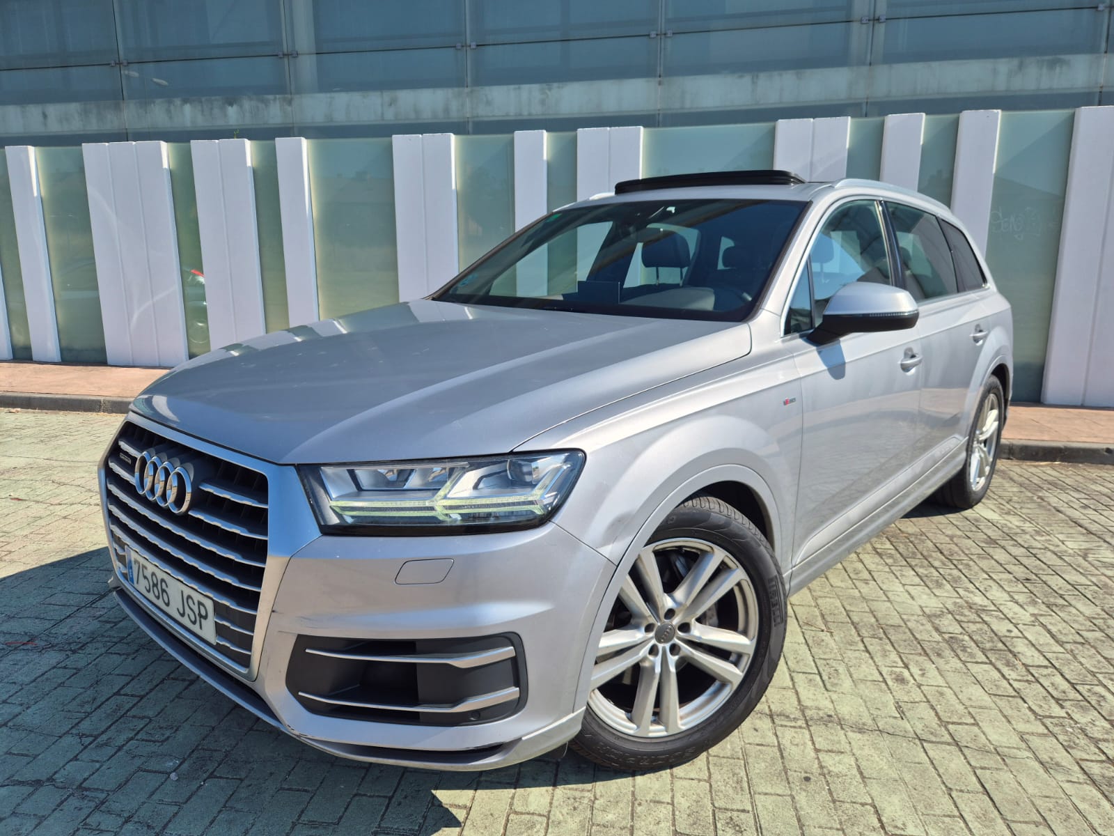 AUDI Q7 (3.0TDI quattro tiptronic 7pl. 200kW(9.75)) en Madrid