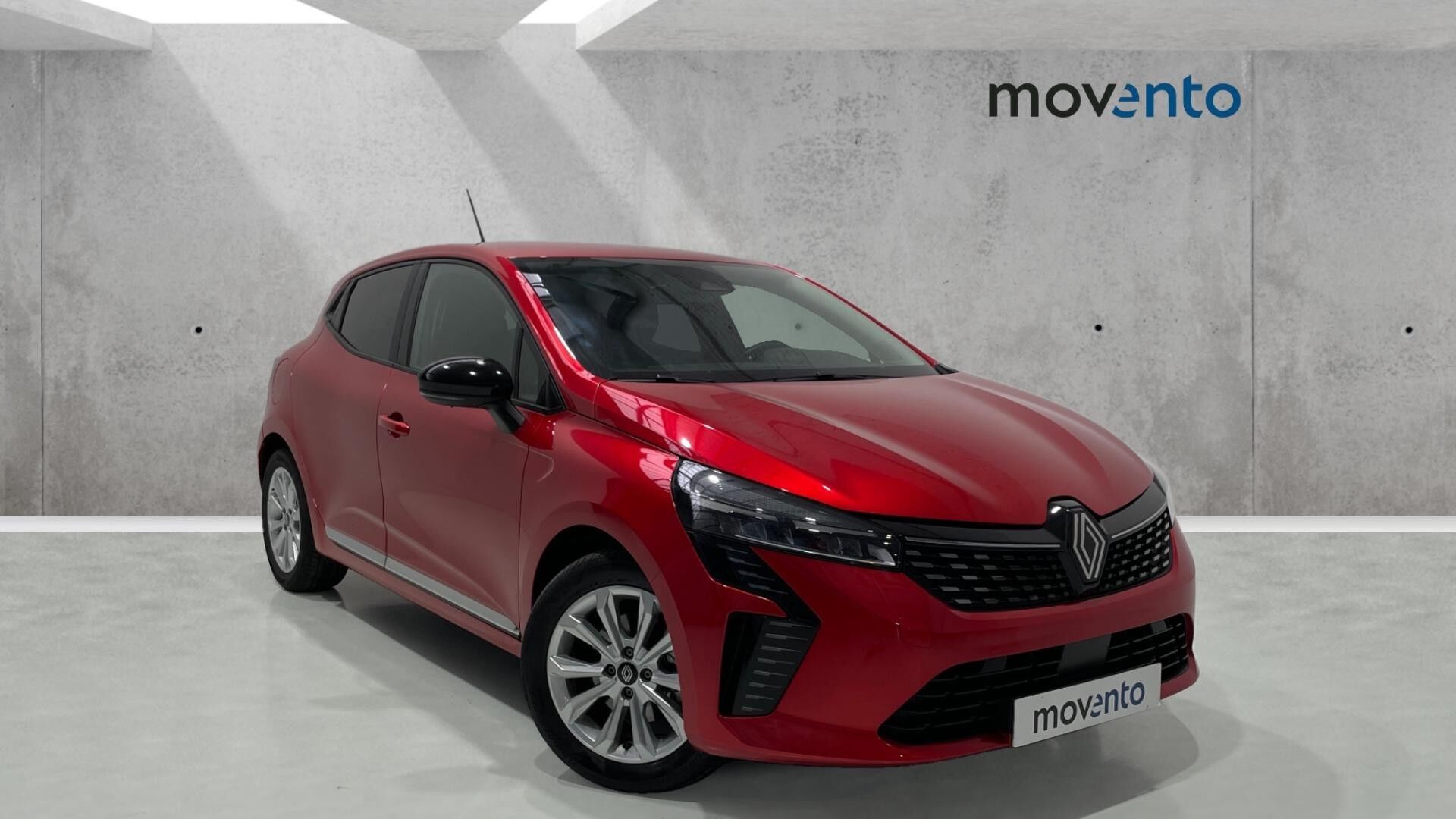 RENAULT Clio (Evolution E-Tech full hybrid 145 105 kW (143 CV)) en Barcelon