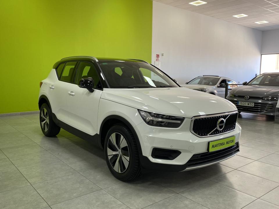 Foto del VOLVO XC40 T2 Momentum Pro Aut.