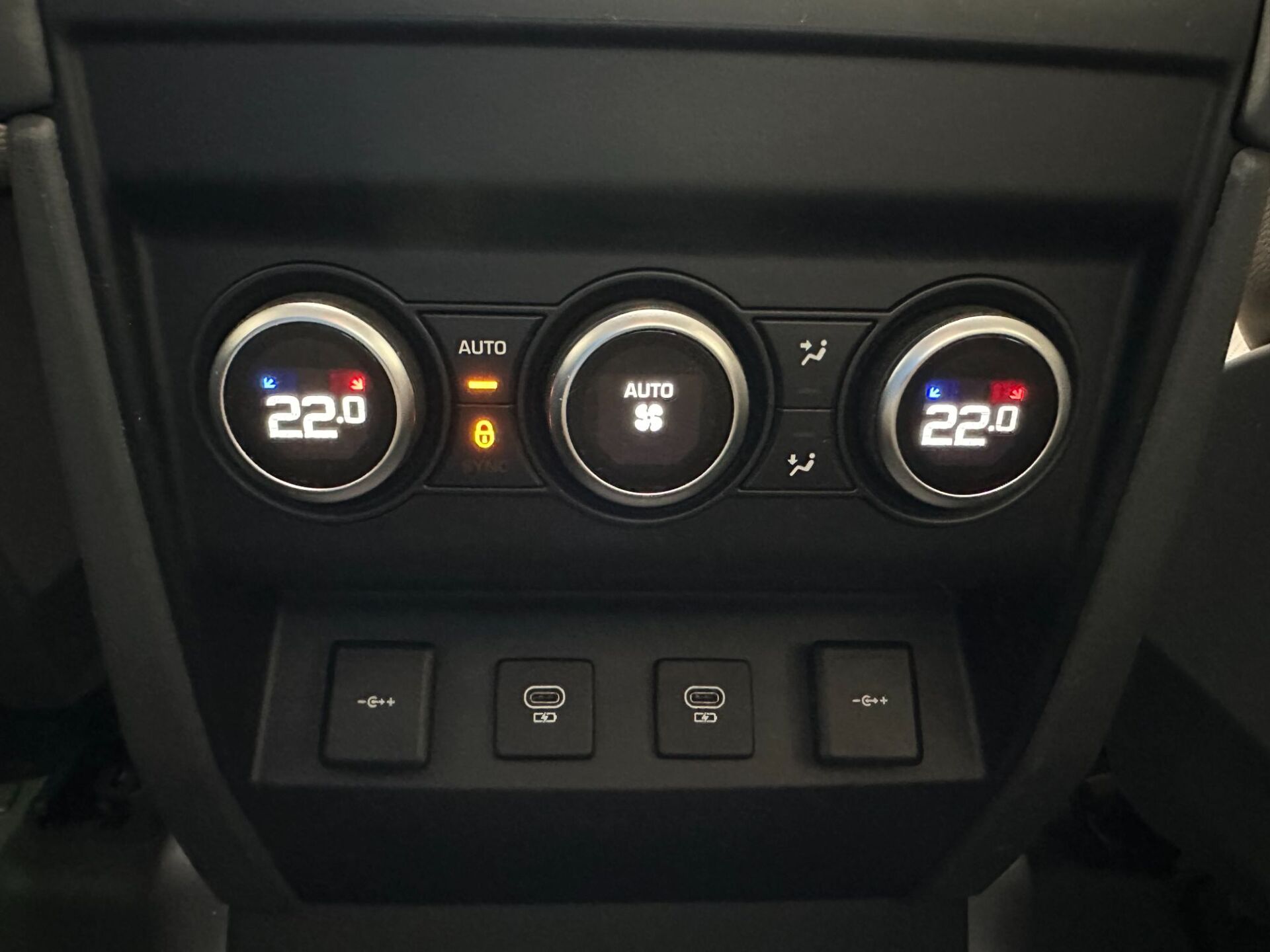 Imagen 3 de LAND ROVER Defender