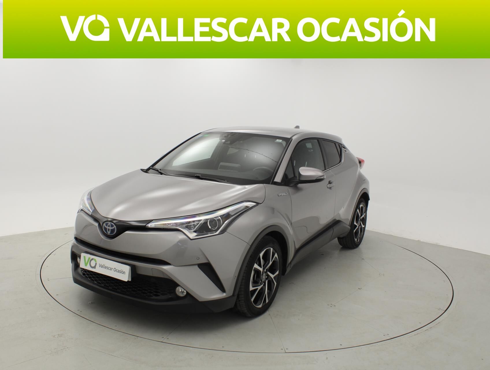 TOYOTA C-HR (ADVANCE 1.8 VVT-I HYBRID 122 CV AUTO 5P) en Barcelona