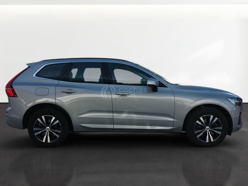 Foto del VOLVO XC60 B4 Momentum Pro FWD Aut.