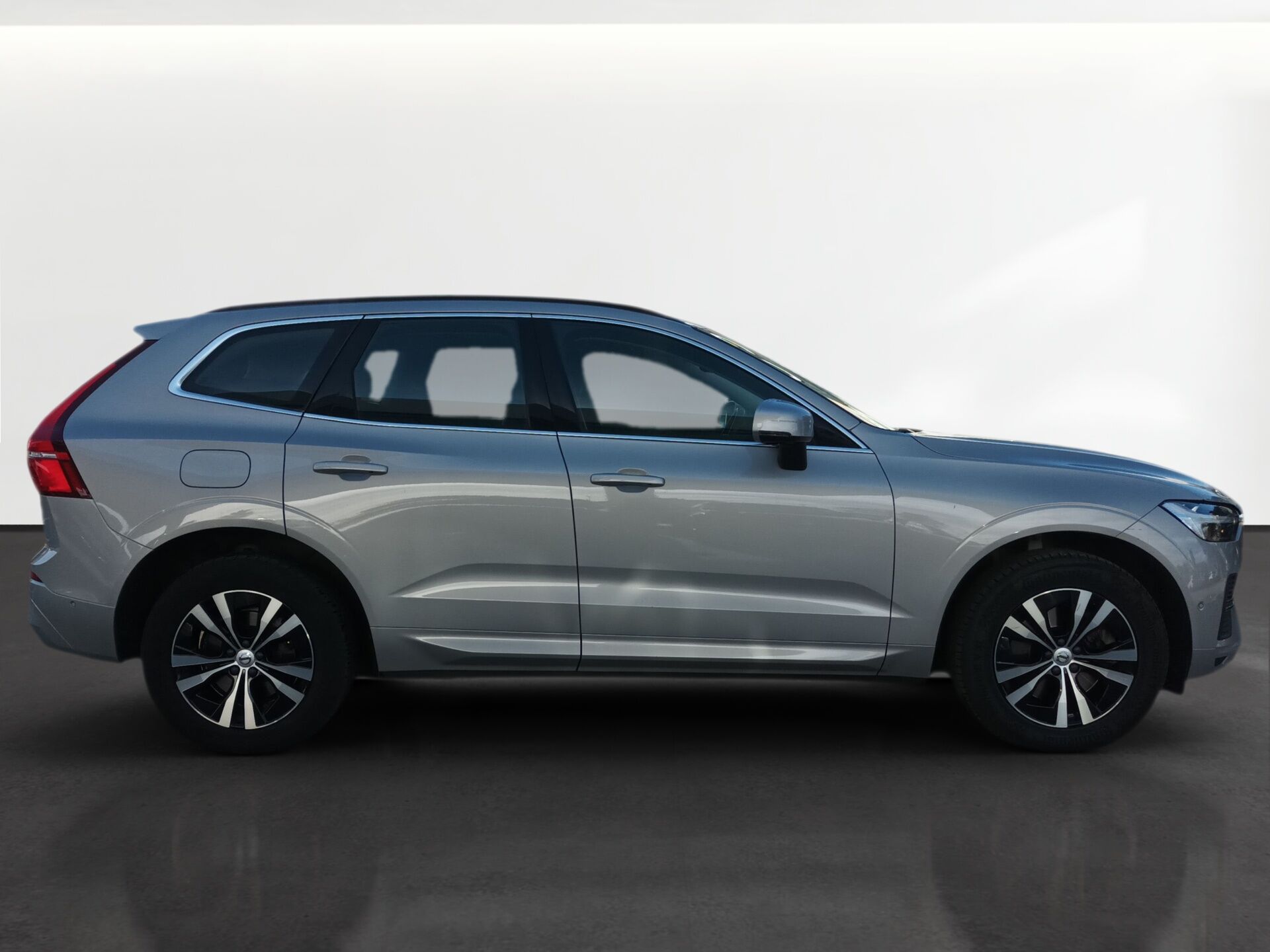 Foto del VOLVO XC60 B4 Momentum Pro FWD Aut.