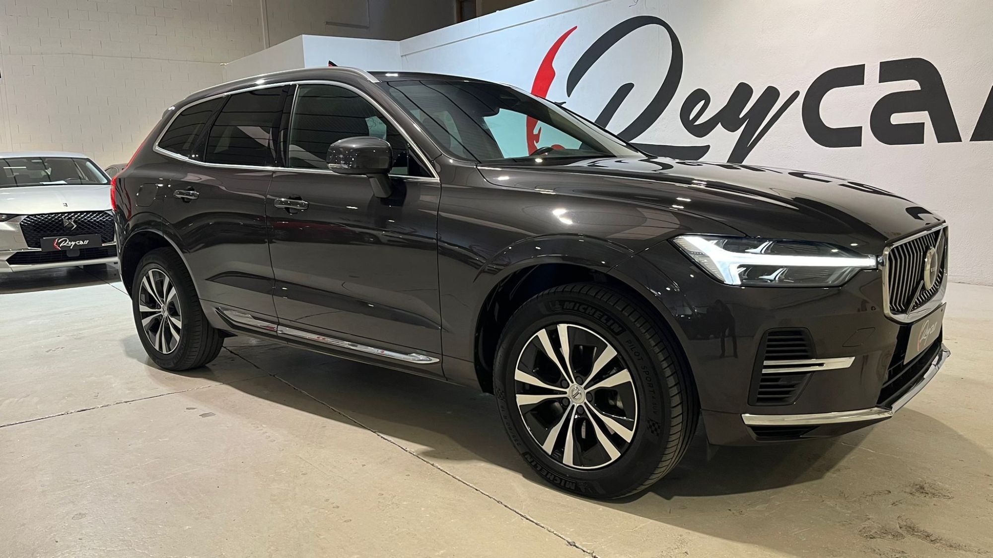 VOLVO XC60 (T6 Recharge Inscription Expression) en Ciudad Real