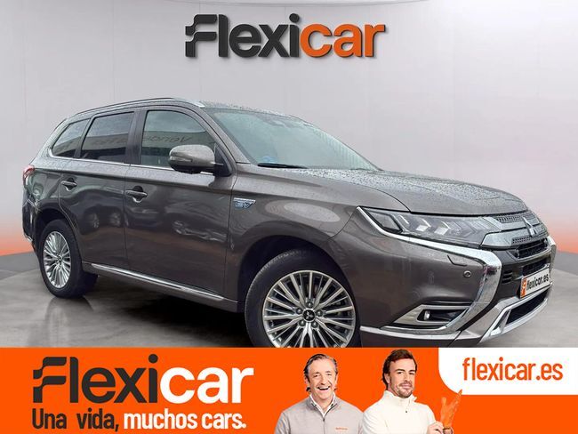 Foto del MITSUBISHI Outlander PHEV Kaiteki 4WD
