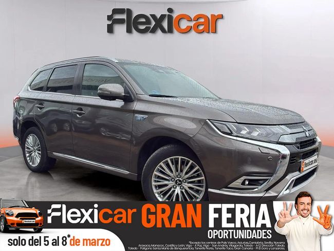 Foto del MITSUBISHI Outlander PHEV Kaiteki 4WD