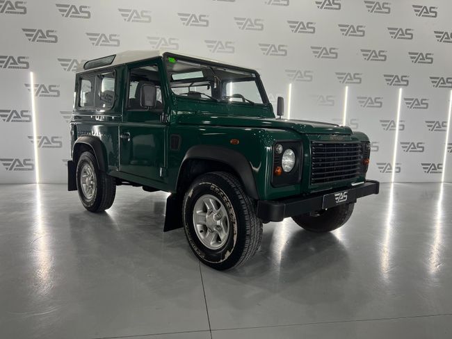Foto del LAND ROVER Defender 110 2.5Td5 SW SE