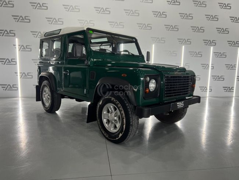 Foto del LAND ROVER Defender 110 2.5Td5 SW SE