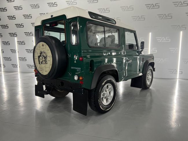 Foto del LAND ROVER Defender 110 2.5Td5 SW SE