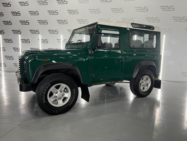 Foto del LAND ROVER Defender 110 2.5Td5 SW SE