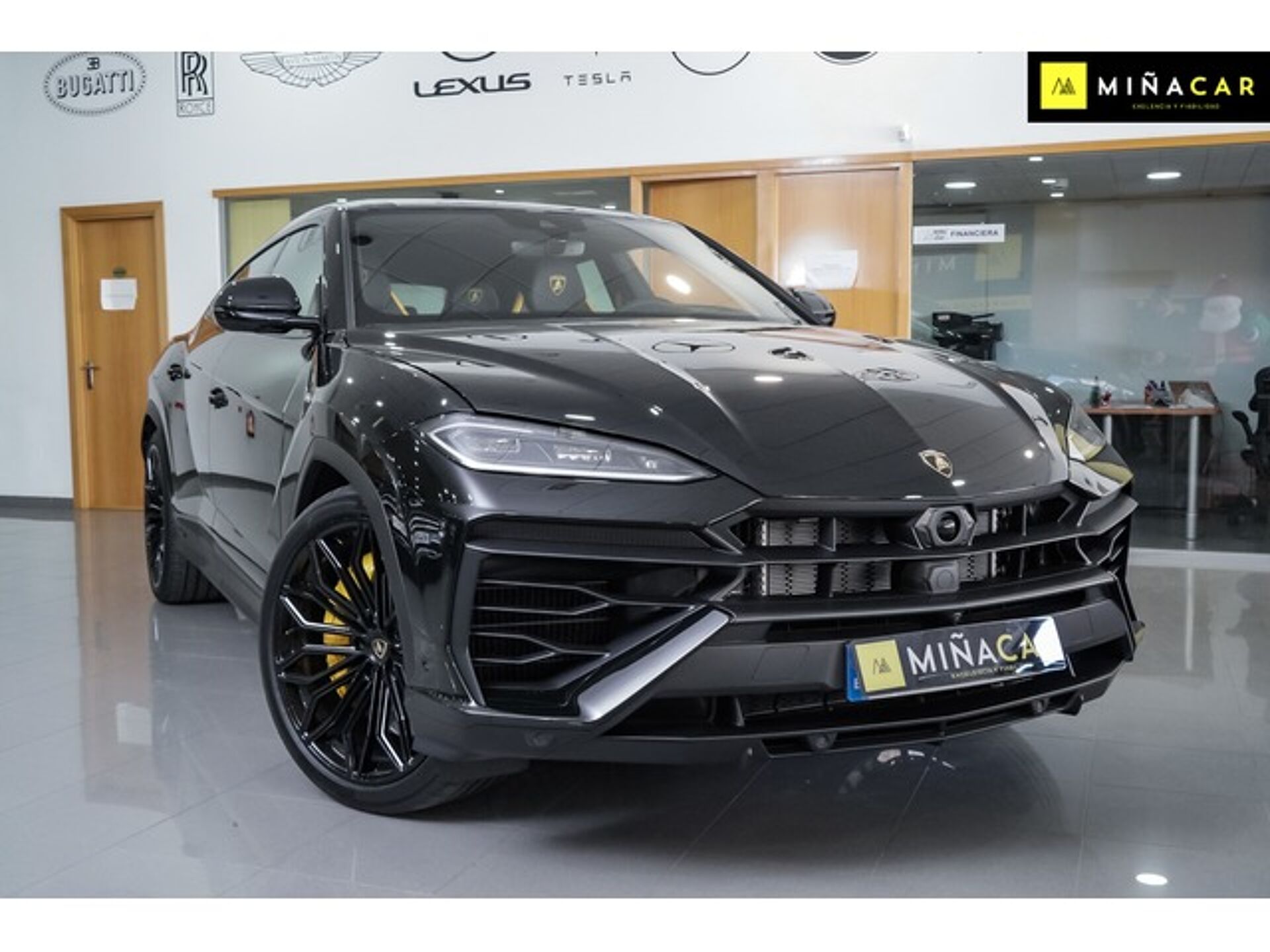 Imagen 2 de LAMBORGHINI Urus