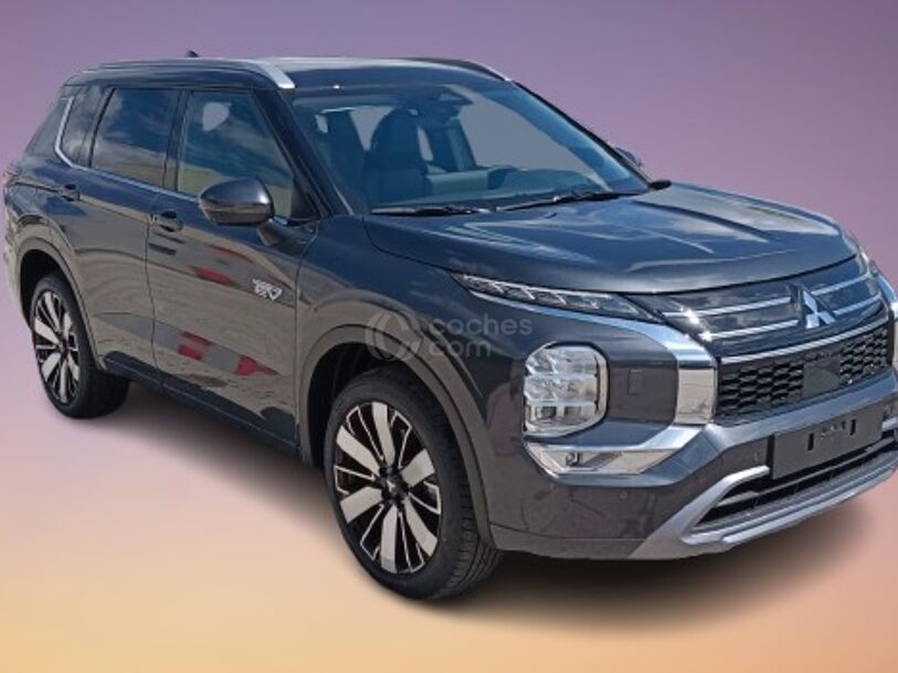 Foto del MITSUBISHI Outlander PHEV Kaiteki+ 4WD