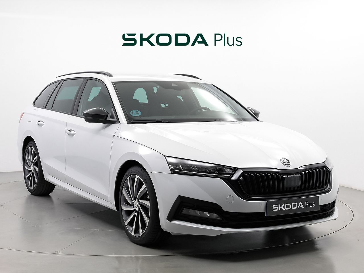 SKODA Octavia (Combi 2.0 TDI 110kW DSG Ambition Plus) en Barcelona