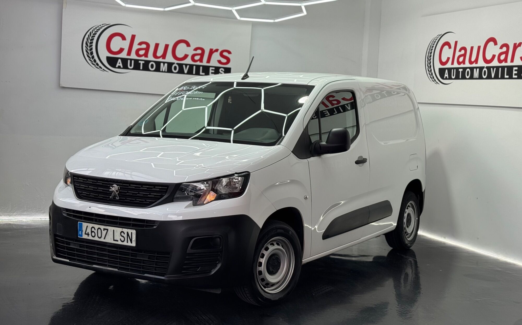 Foto del PEUGEOT Partner 1.5BlueHDI S&S Pro Standard 600kg 100