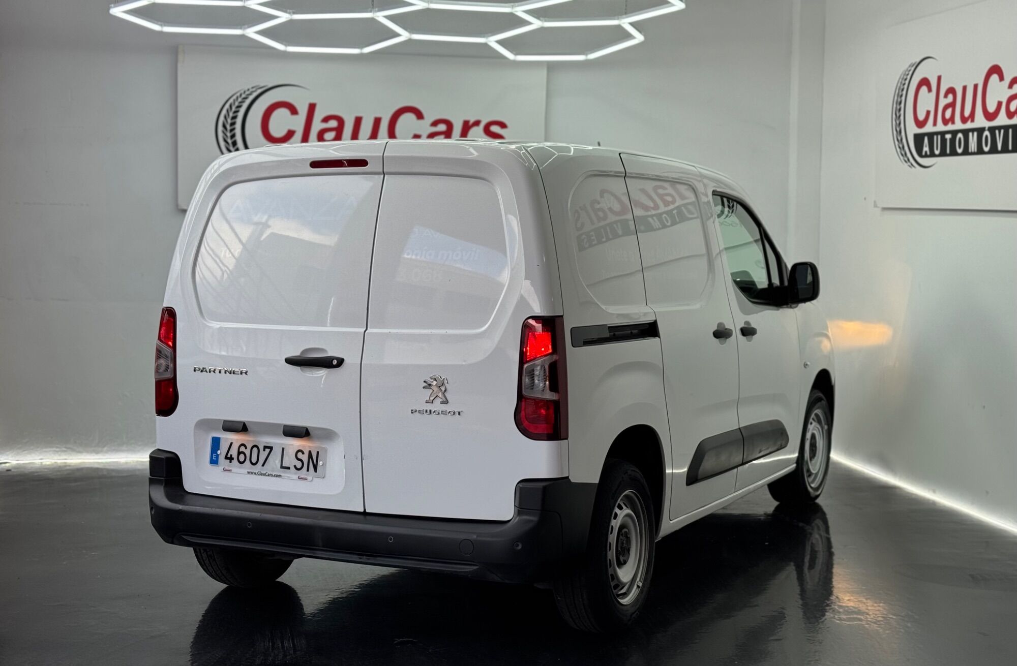 Foto del PEUGEOT Partner 1.5BlueHDI S&S Pro Standard 600kg 100