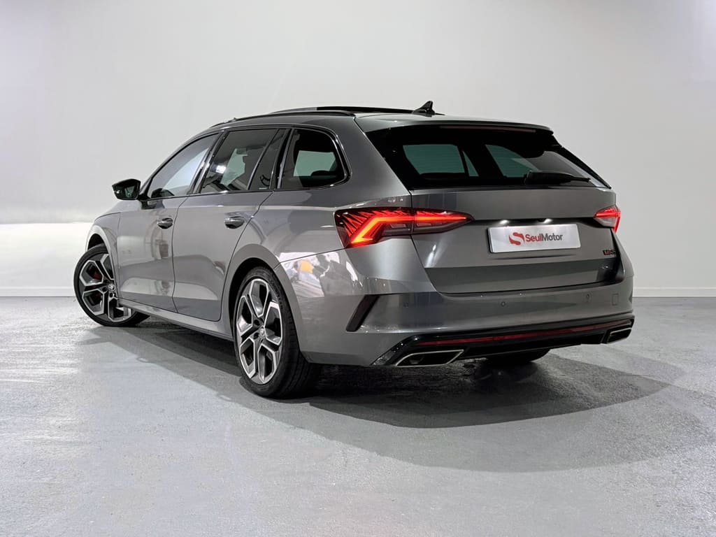 Foto del SKODA Octavia Combi 2.0 TSI RS DSG 180kW