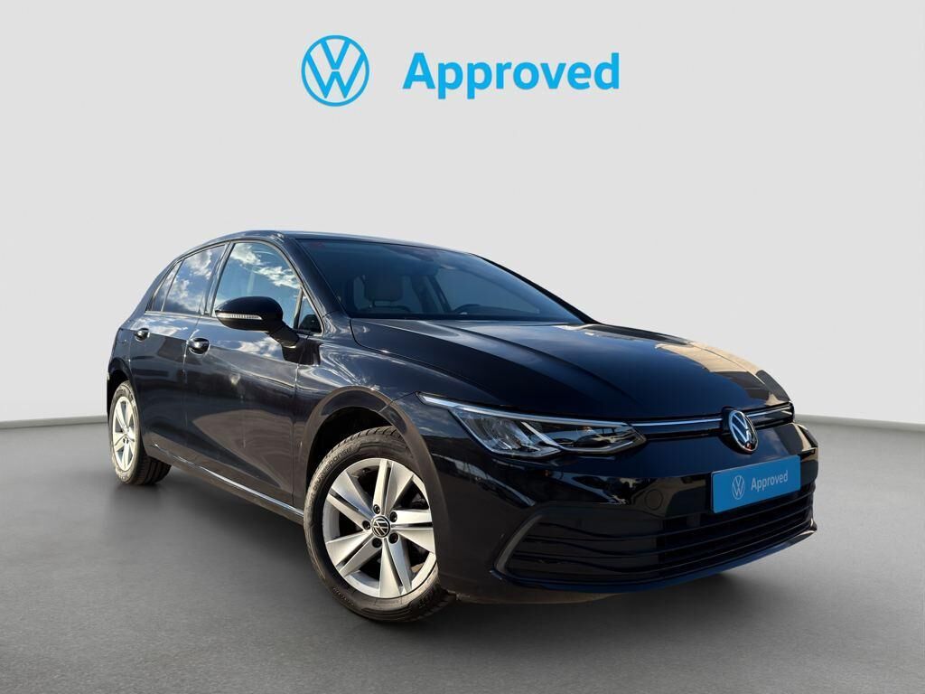 VOLKSWAGEN Golf (Life 1.5 TSI 96 kW (130 CV)) en Barcelona