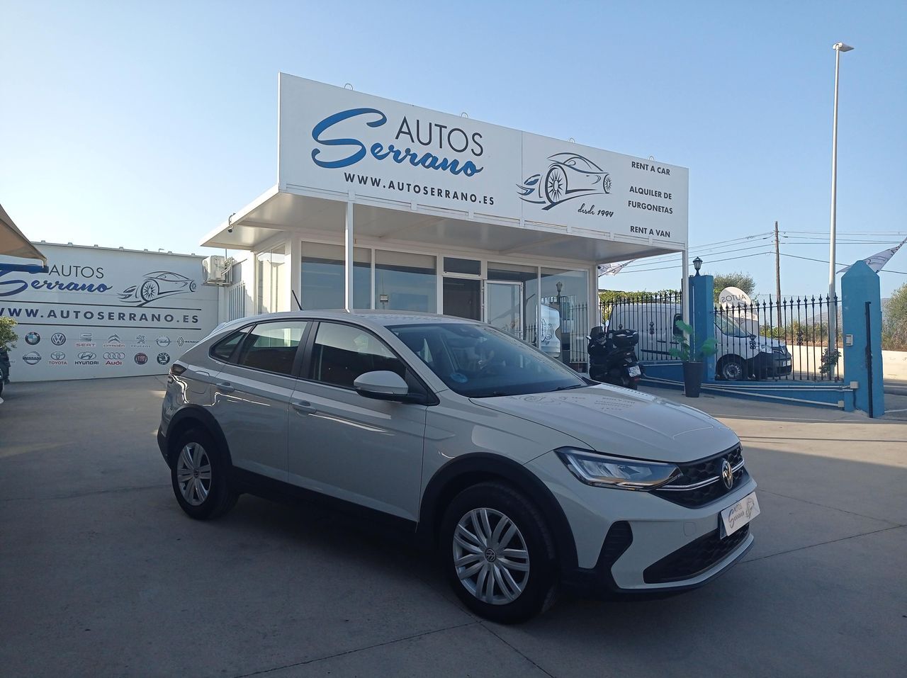 VOLKSWAGEN Taigo (1.0 TSI Life 70Kw 95cv) en Málaga