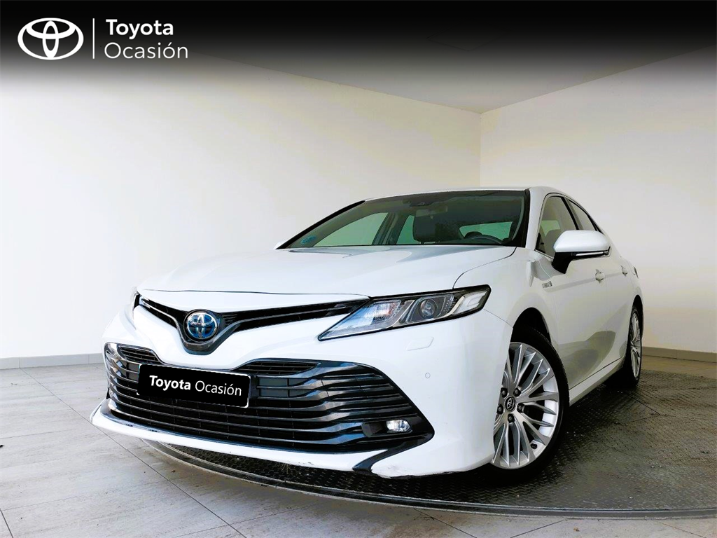 TOYOTA Camry (Sedan Advance 220H Automático (e-CVT)) en Madrid