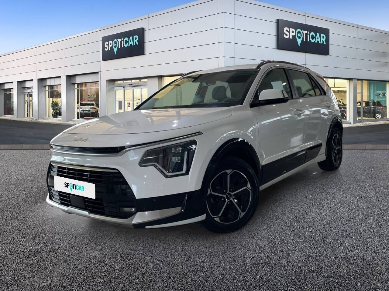 KIA Niro ( 1.6 GDi HEV 104kW (141CV) Drive) en Sevilla