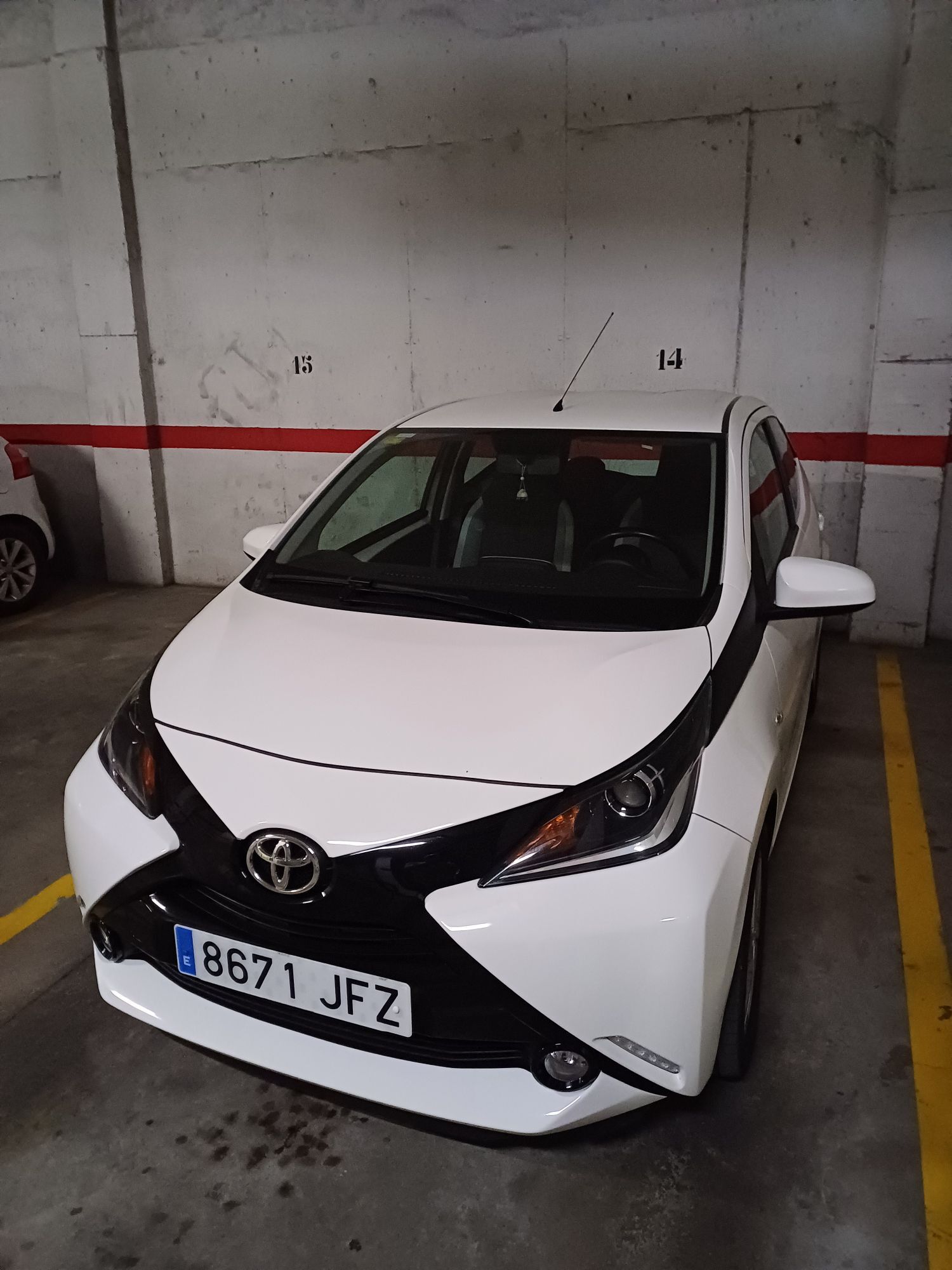 Foto del TOYOTA Aygo 1.0 VVT-i x-play Business