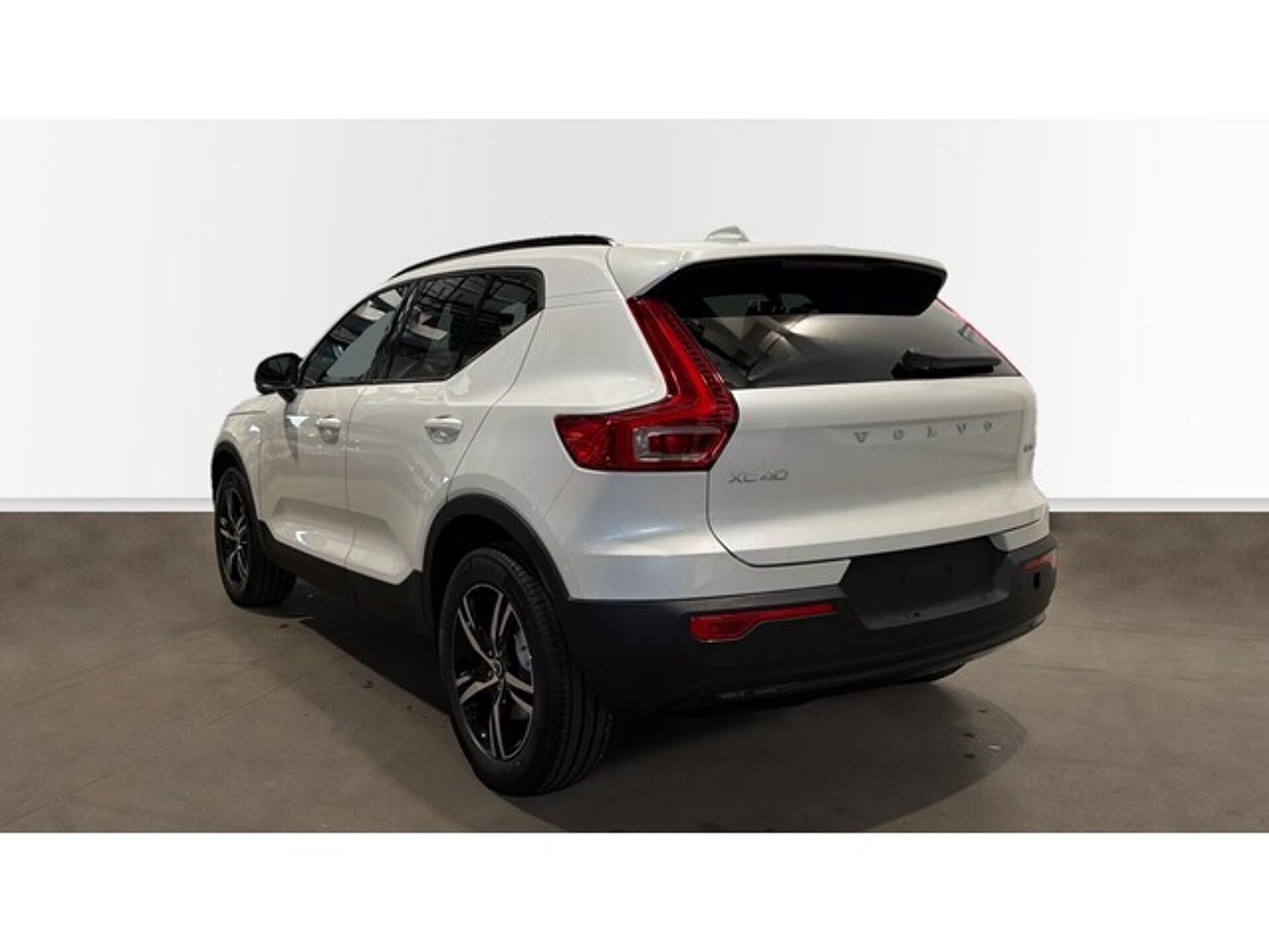 Imagen 2 de VOLVO XC40