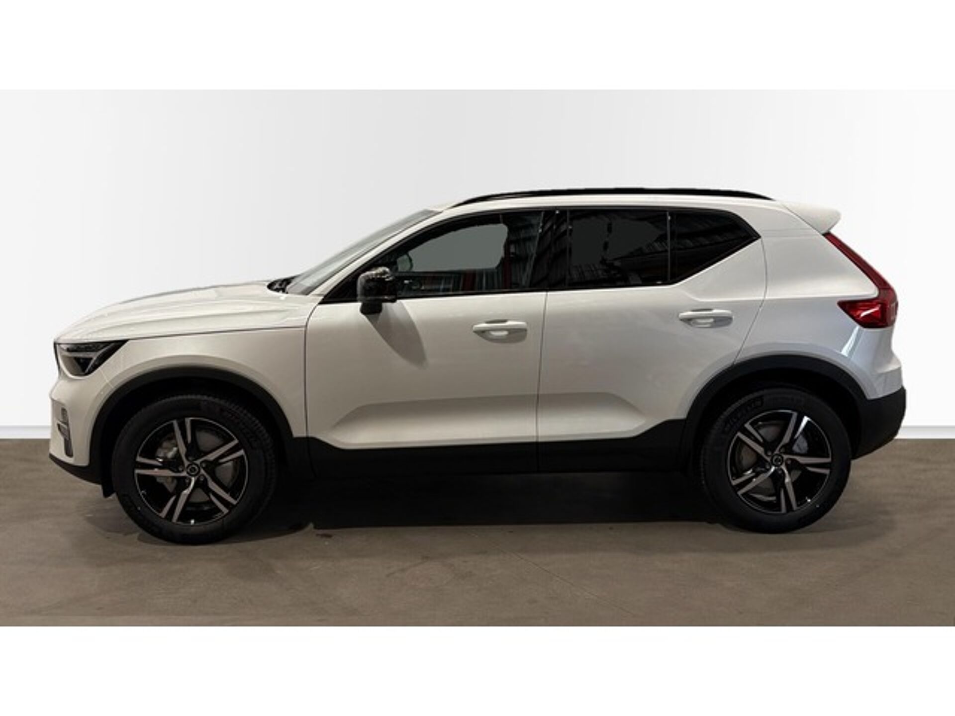 Imagen 3 de VOLVO XC40
