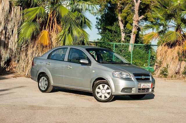 CHEVROLET Aveo (Aveo ES - Ber5 1.2 EU3, SE, 2005 - 2008) en Murcia