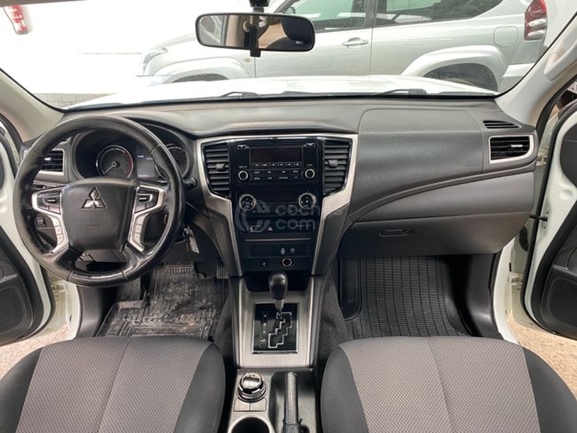 Foto del MITSUBISHI L200 2.2DI-D Doble Cabina 6AT M-PRO