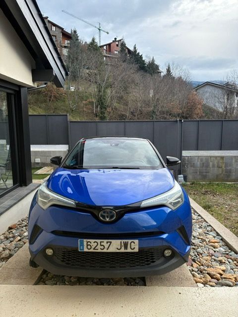 Foto del TOYOTA C-HR 125H Dynamic Plus