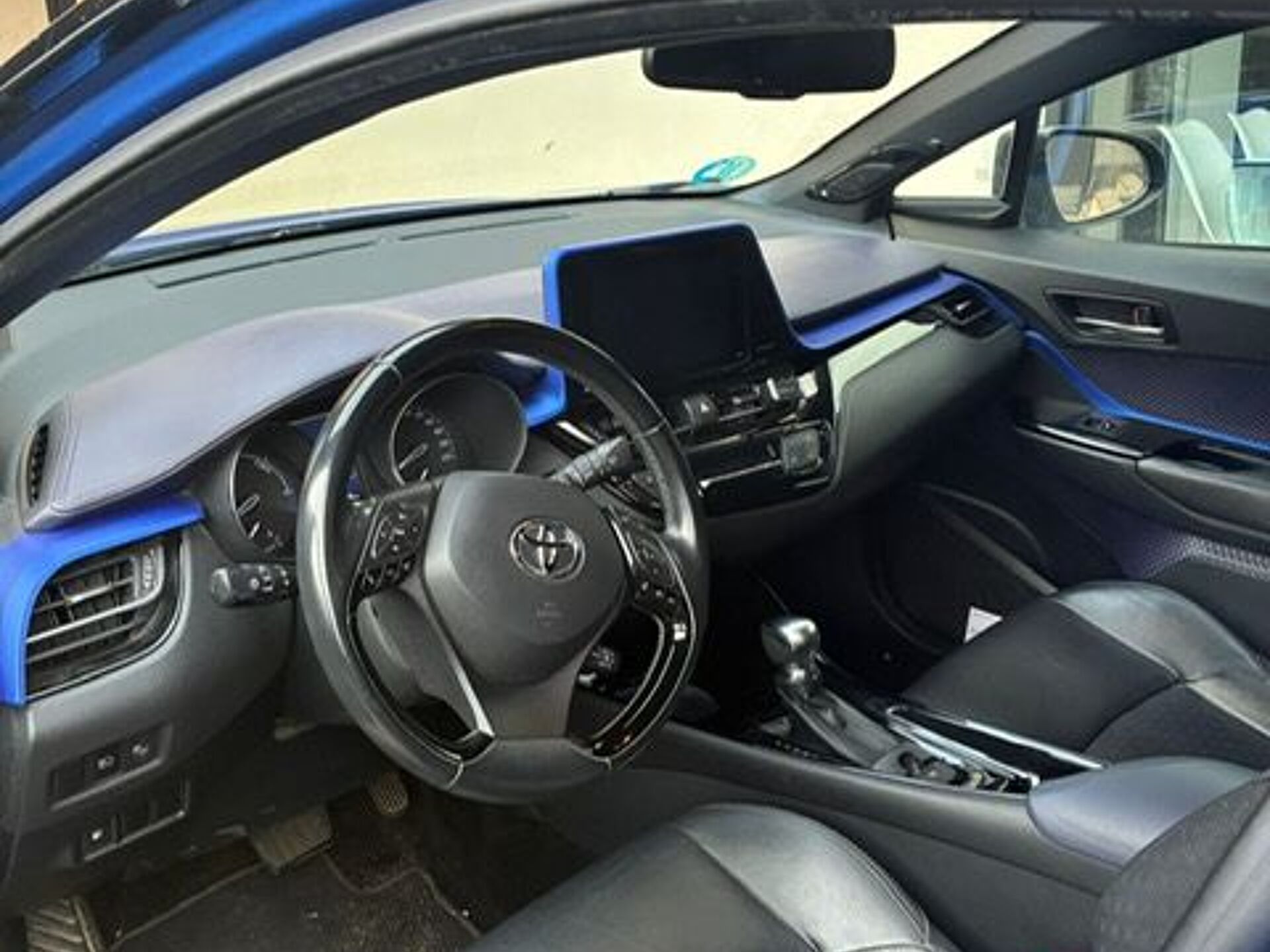 Imagen 2 de TOYOTA C-HR