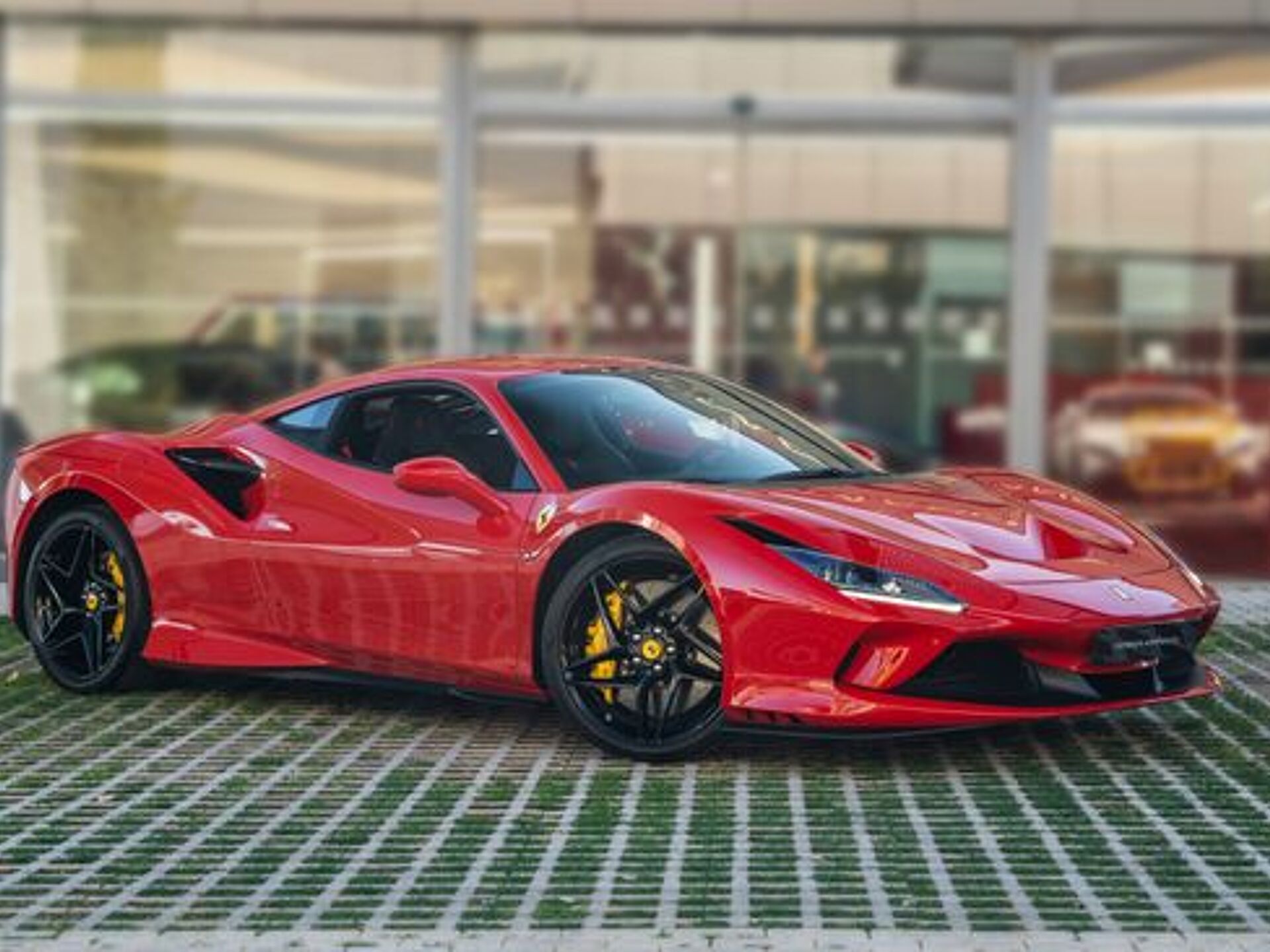 Imagen 3 de FERRARI F8 Tributo