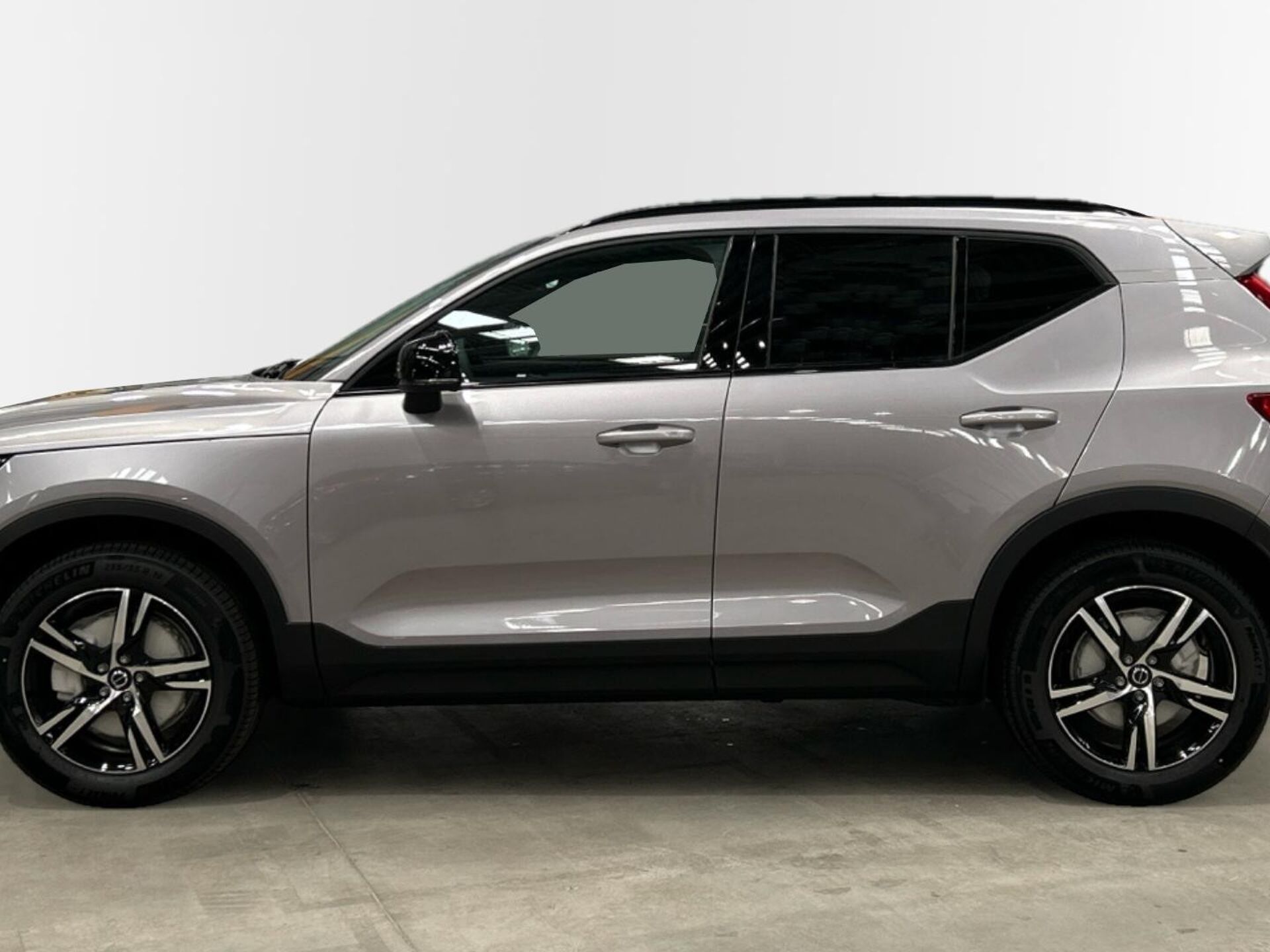 Imagen 3 de VOLVO XC40