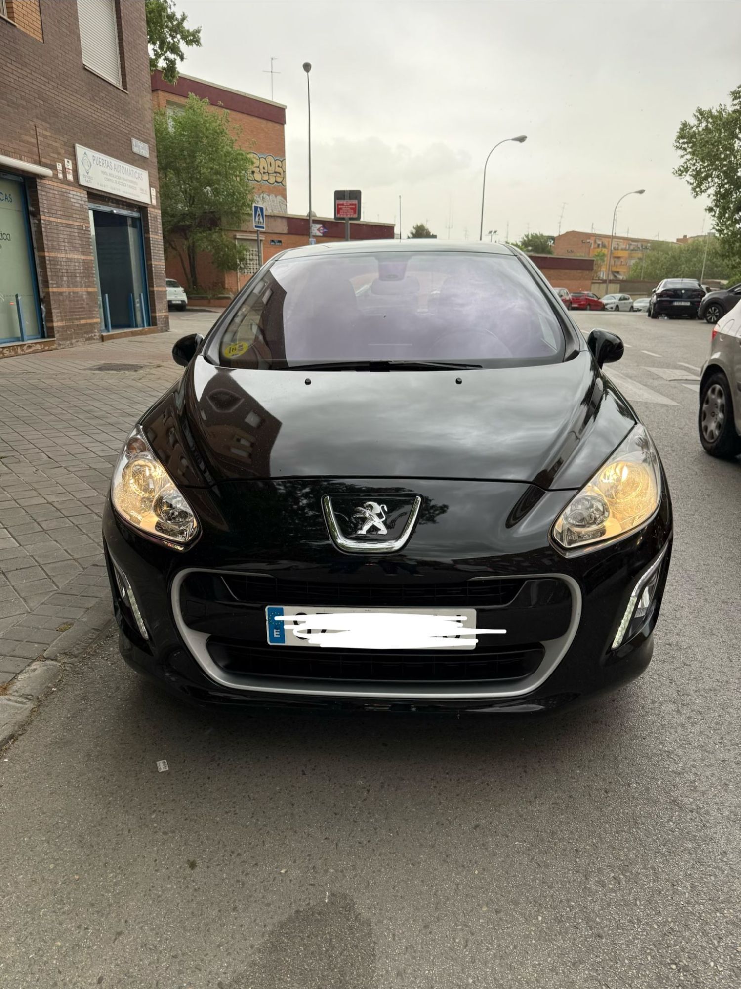 Foto del PEUGEOT 308 2.0HDI FAP Allure Aut. 163