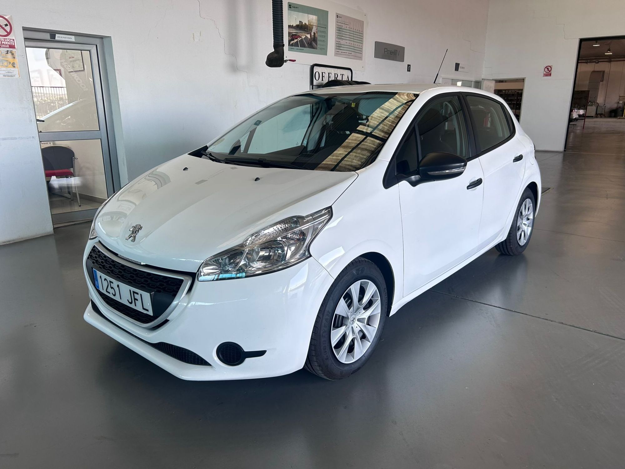 PEUGEOT 208 (1.4HDi Business Line) en Córdoba