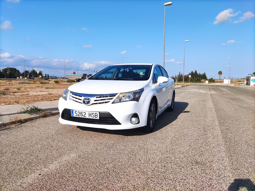 Foto del TOYOTA Avensis 120D Advance